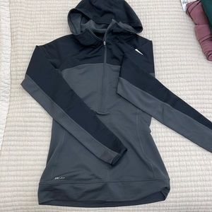 Nike Pro Winter running top